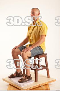 Sitting reference of Hanus 0008